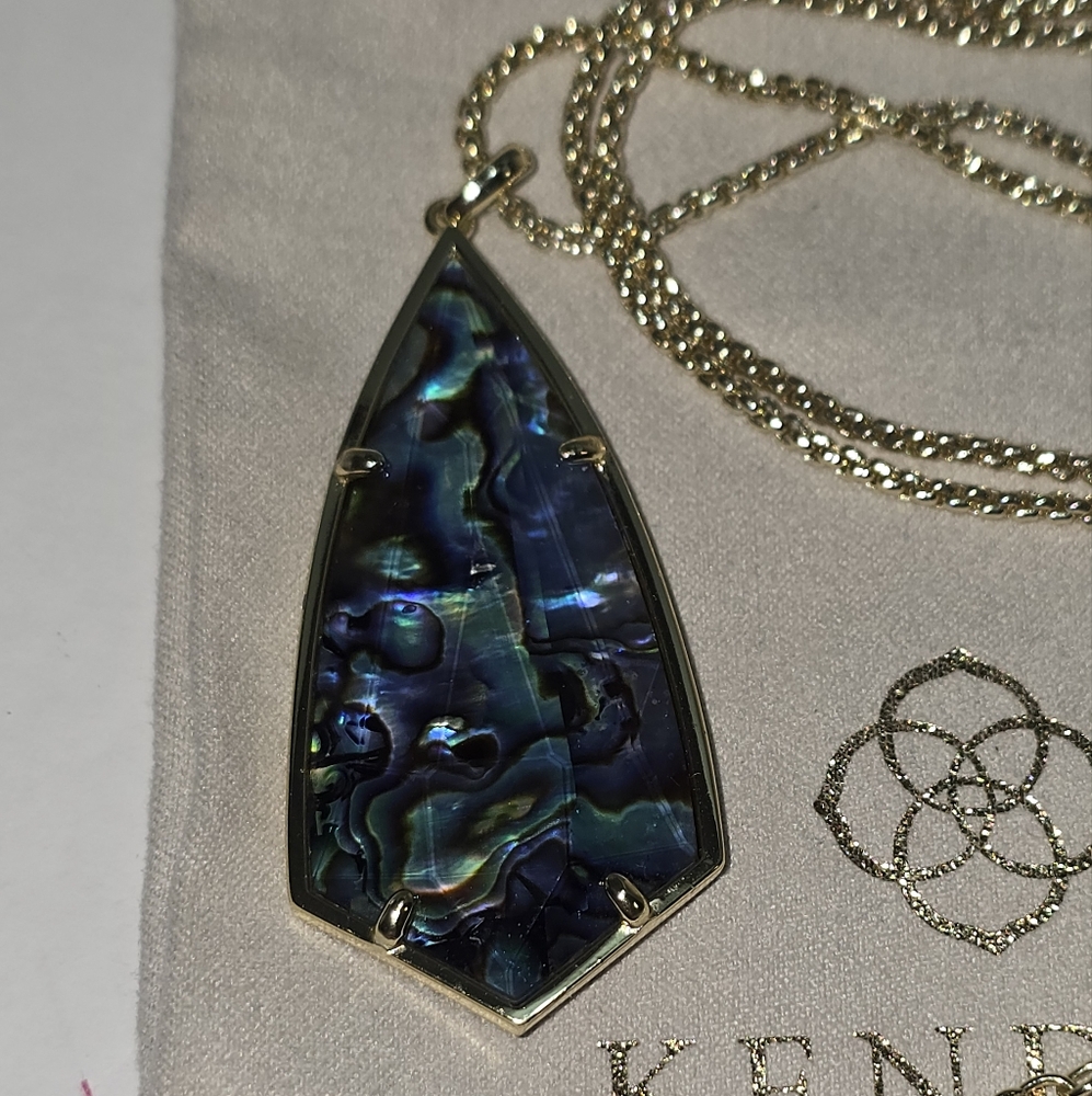 Kendra Scott Carole Elegant Gold‎ and Abalone Pendant Necklace